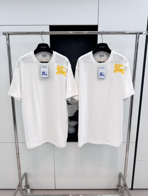 [A알] 버버리 티셔츠 EKD 프린트 크루넥 2Color