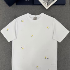 [터보공장] 디올 티셔츠 데이지 자수 캐주얼 핏