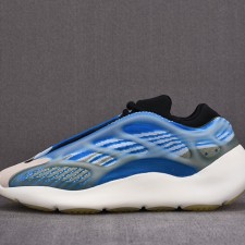 [PK BASF공장 남여공용] 이지부스트 700 V3 아자레스 G54850