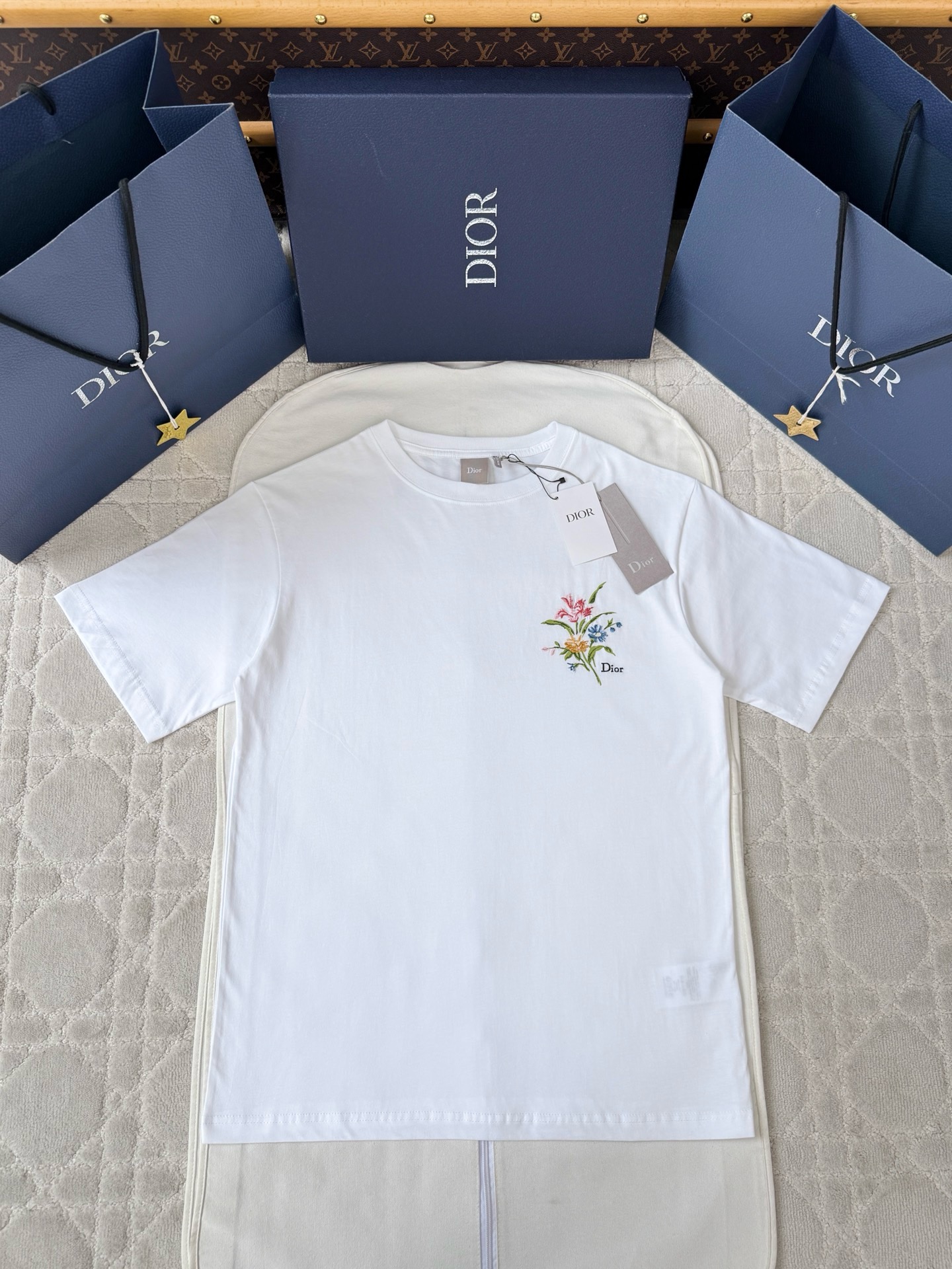[A알] 디올 티셔츠 시그릿 가든 모티프 릴렉스 핏 2Color