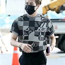 [Y] 루이비통 니트 티셔츠 크루넥 모노그램 모티프
