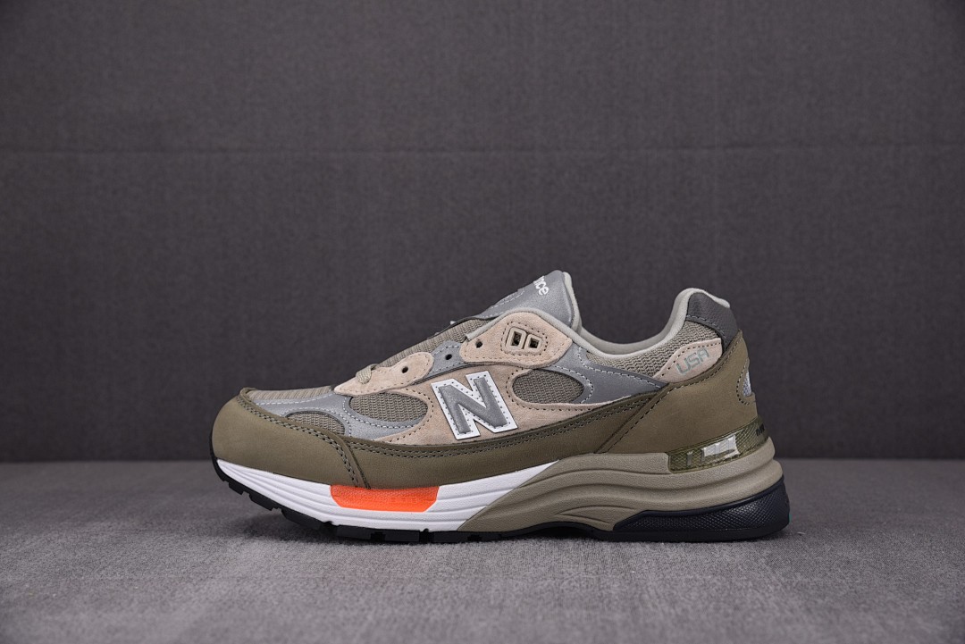 [ZH공장 남여공용] 뉴발란스 992 x 더블탭스 올리브 M992WT