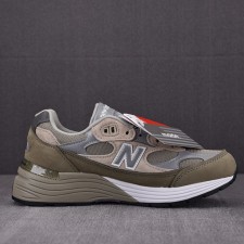 [ZH공장 남여공용] 뉴발란스 992 x 더블탭스 올리브 M992WT