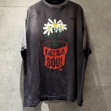 [계단] 세인트 마이클 x 데 라 소울 티셔츠 플라워 팟 그래픽