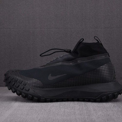 [남여공용 신발] 나이키 ACG 마운틴 플라이 고어텍스 블랙 앤 다크 그레이 CT2904-002