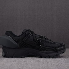 [순원 남여공용] 나이키 x 어콜드월 줌 보메로5 블랙 AT3152-001