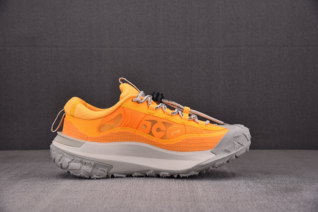 [남여공용 신발] 나이키 ACG 마운틴 플라이 2 로우 레이저 오렌지 DV7903-800