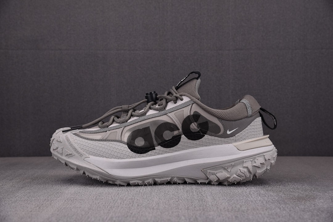 [남여공용 신발] 나이키 ACG 마운틴 플라이 2 로우 라이트 아이언 오어 블랙 DV7903-003