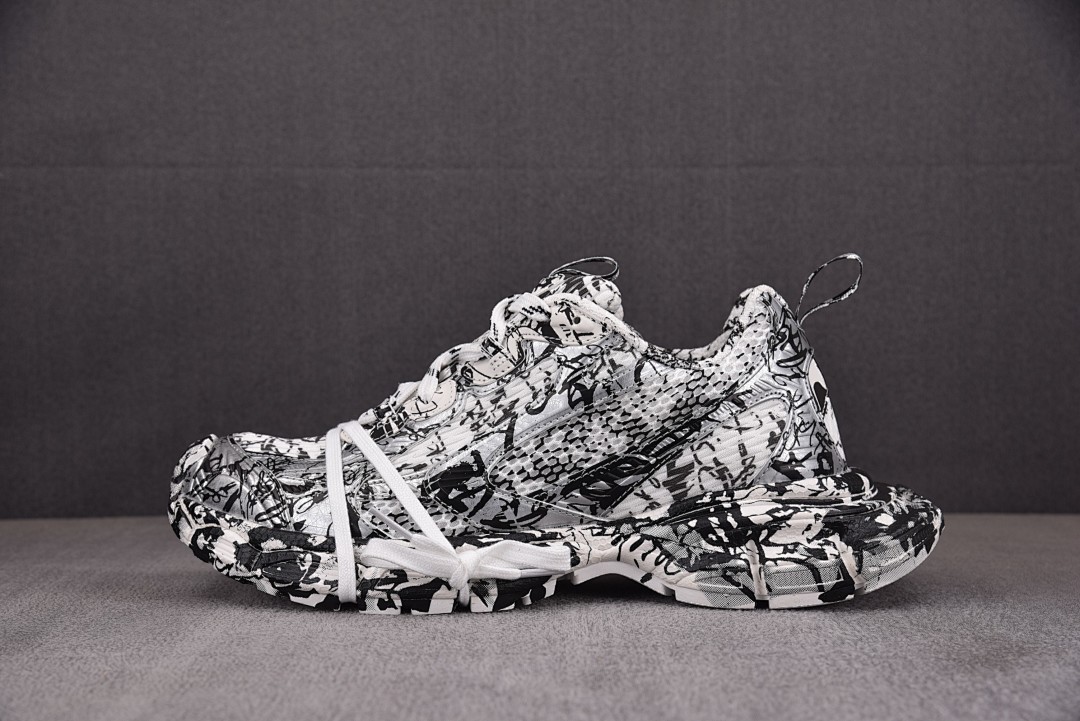 [I8공장 남여공용] 발렌시아가 3XL 익스트림 스니커즈 그래피티 화이트 블랙